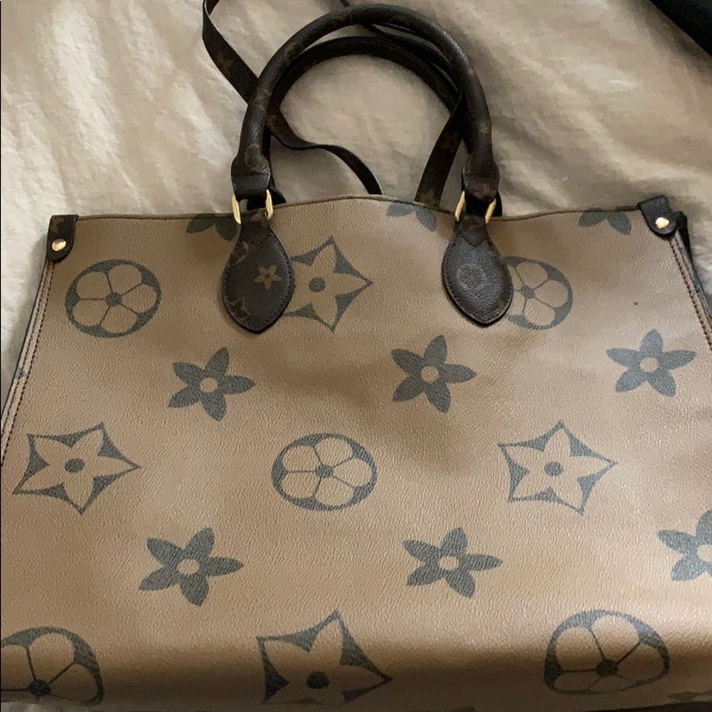 Tote handbag